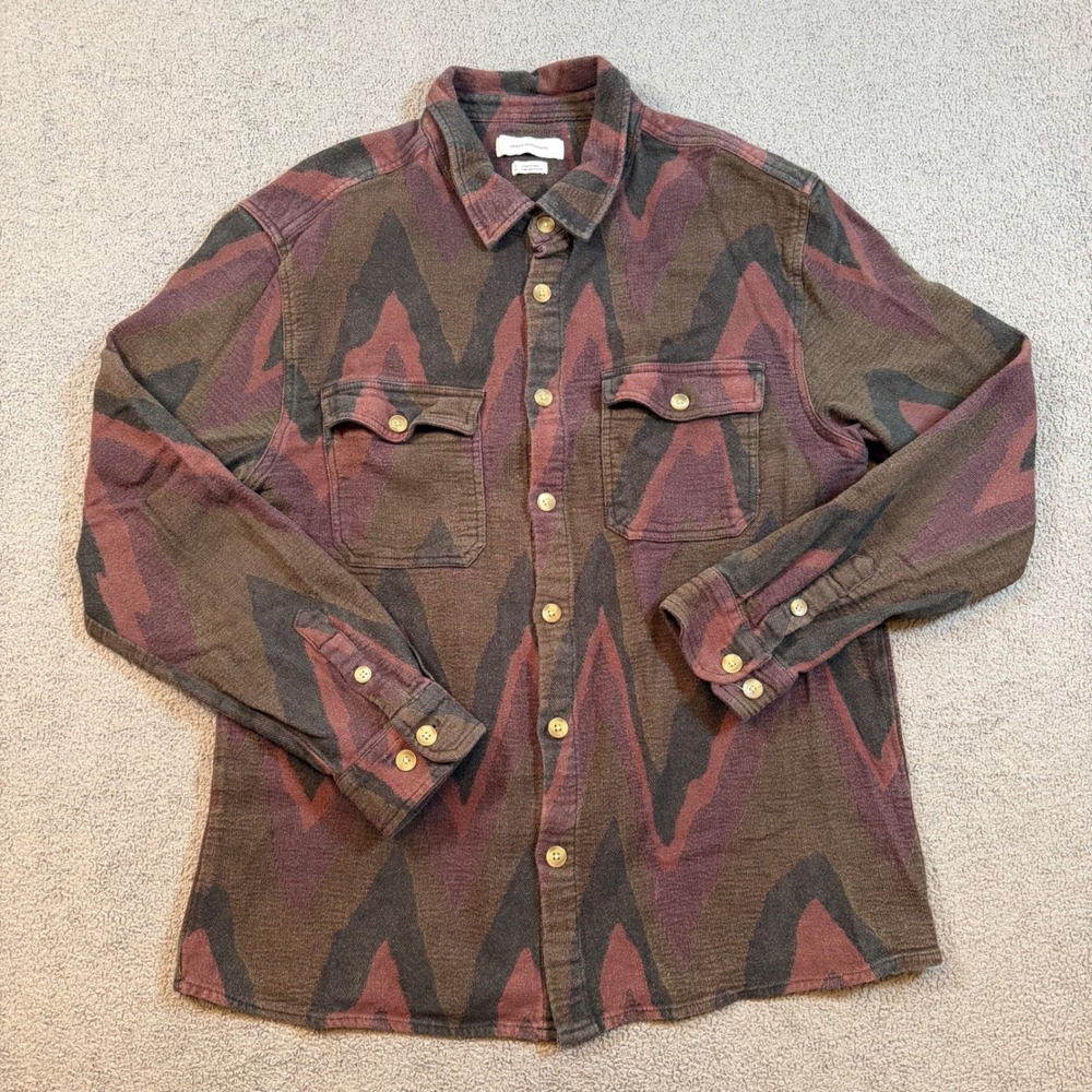 Urban Outfitters Mens Large Brown Burgundy Chevron Flannel Button Down Shirt